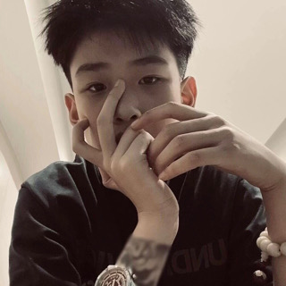 李.
